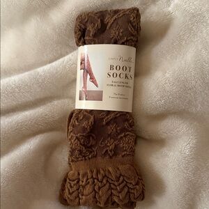 Simply Noelle Floral Brown Boot Socks